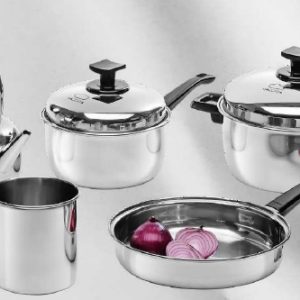 SET MAGENTA 5 PIEZAS (CAC.18, CAC 22, SARTÉN 22, JARRO, PAVA 1,4LTS)