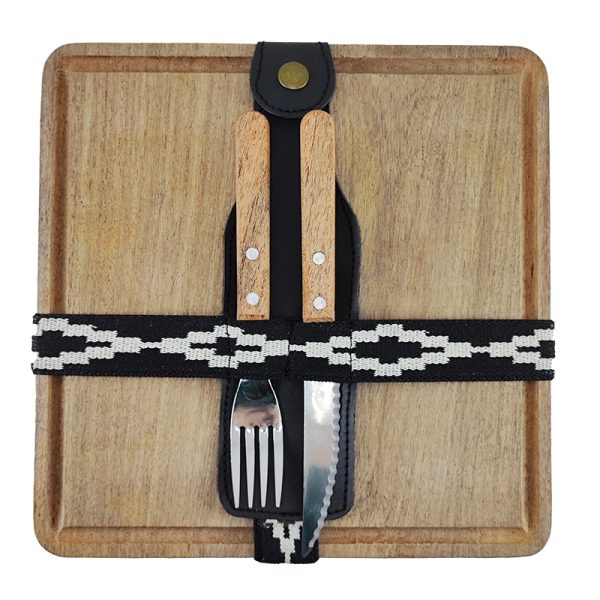 Set de 1 plato cuadrado de 25x25cm c/cuchillo y tenedor - Algarrobo